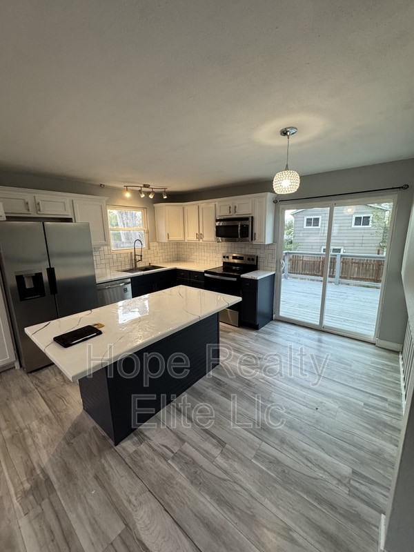 Photo - 3378 Foxridge Dr House