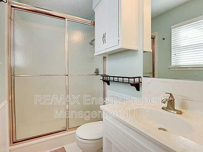 Foto del edificio - 3729 N McMillan Ave