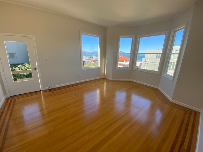 Living room - 2 Whiting St