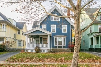 Building Photo - 91 Merriman St