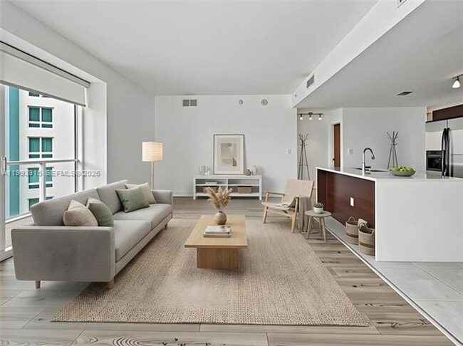 Photo - 1900 N Bayshore Dr Apartment