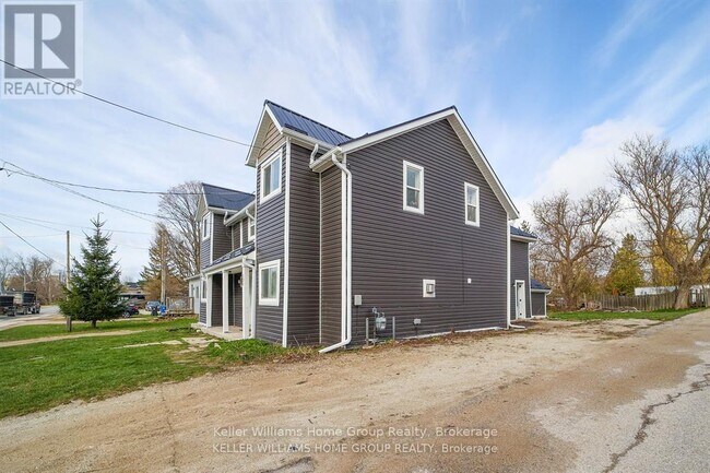 Photo du bâtiment - 121-121 Main St W