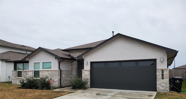 Building Photo - 6910 Dell Vista Drive