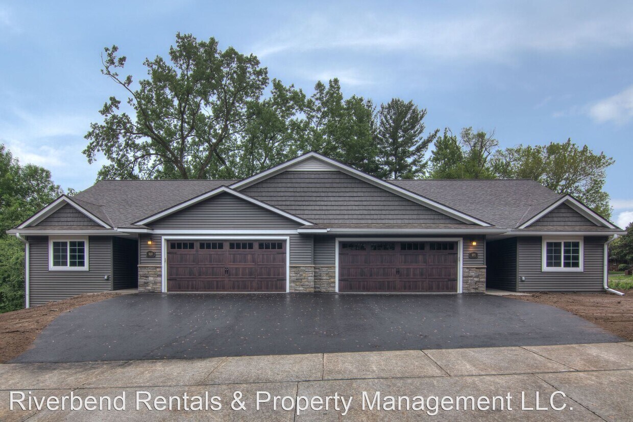 Primary Photo - 4 br, 3 bath House - 971 Daisy Lane