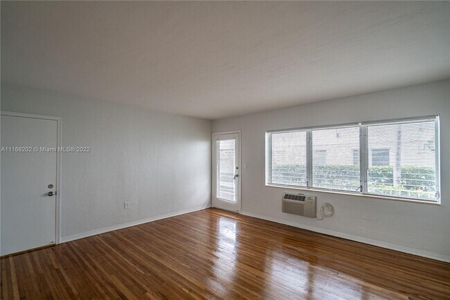 Building Photo - 7711 Dickens Ave