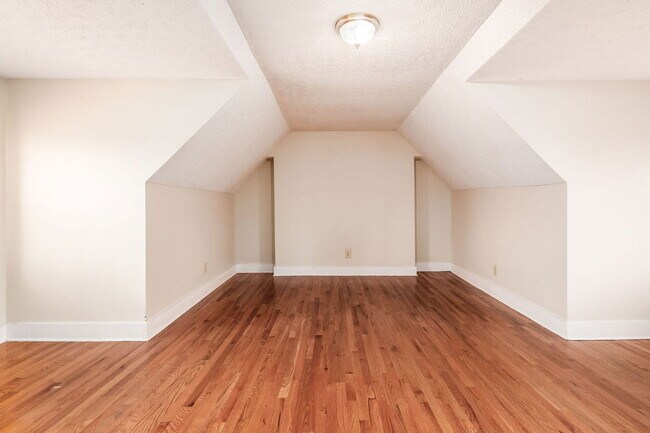 Foto del edificio - 1371 Summit St