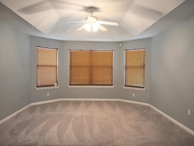 Building Photo - 1392 Hawks Crest Dr