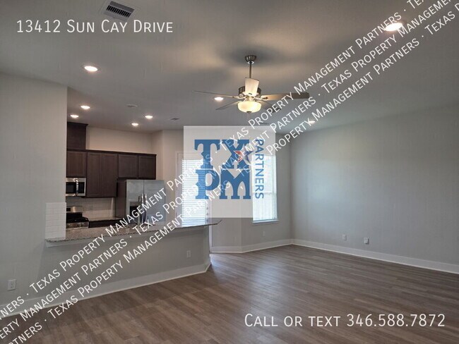 Building Photo - 13412 Sun Cay Drive