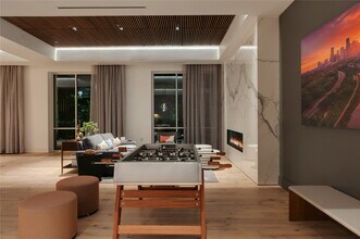 Building Photo - 170 Malone St