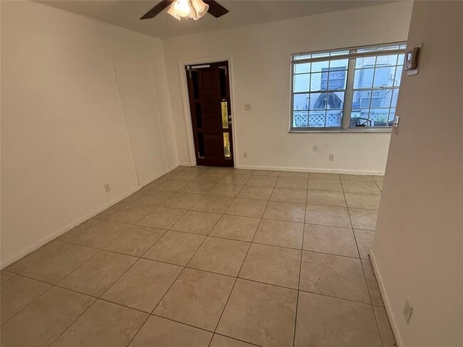 Building Photo - 4649 Bougainvilla Dr