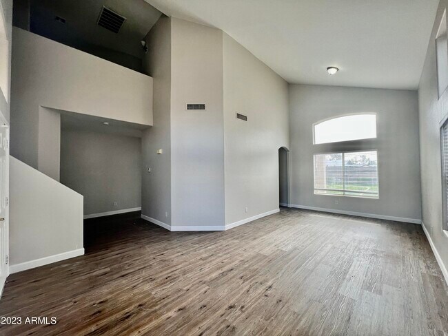 Foto del edificio - 837 W Ivanhoe St
