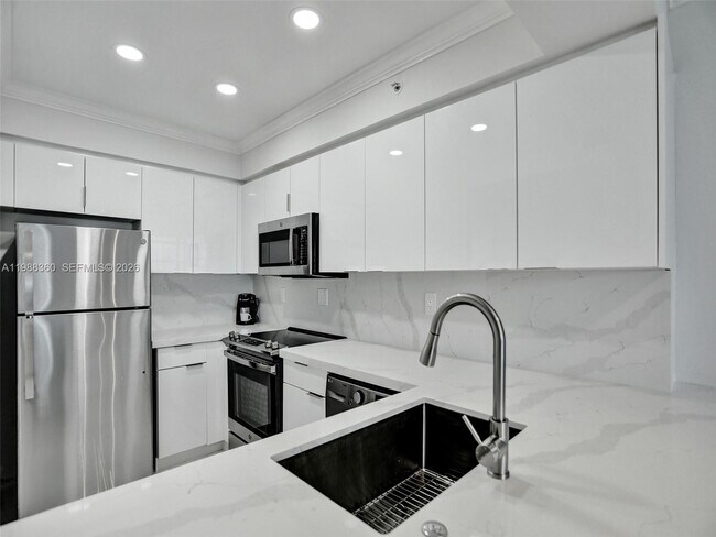 Foto del edificio - 2501 S Ocean Dr