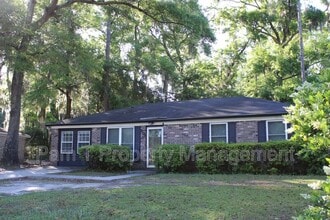 Building Photo - 201 Kevin Dr