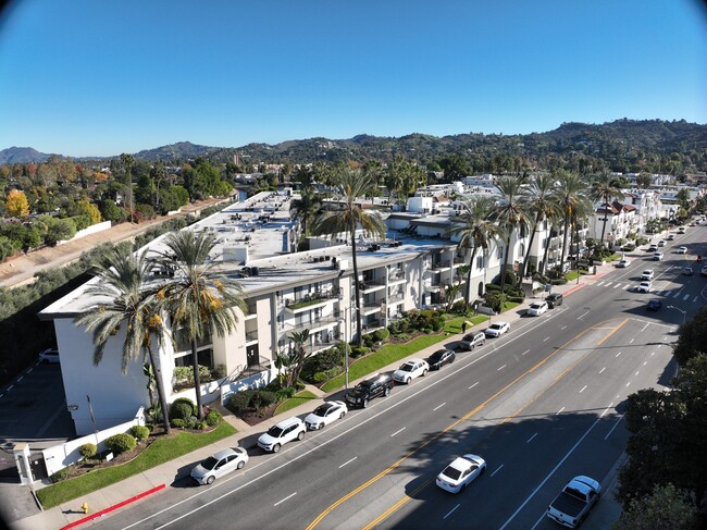 3D Exterior - Plaza at Sherman Oaks