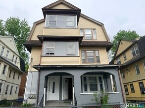 Building Photo - 150 Adams St