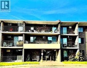 Building Photo - 2565 Lauzon Rd