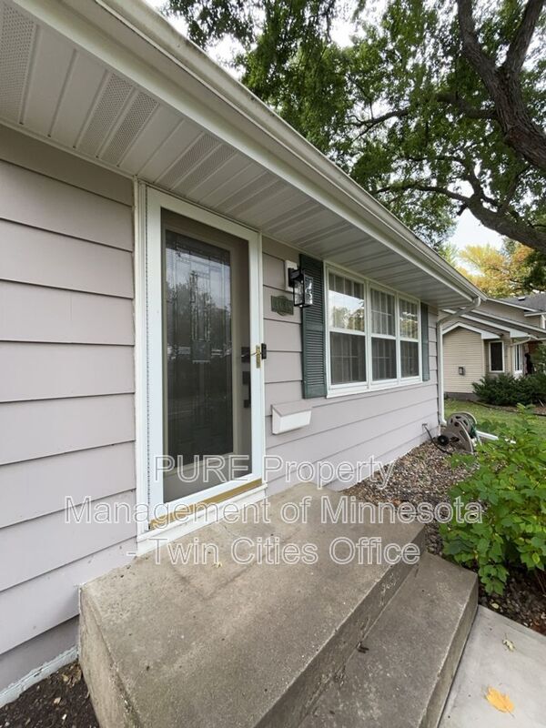 Building Photo - 4648 9 Mile Creek Pkwy