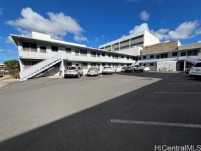 Building Photo - 1920 Young St