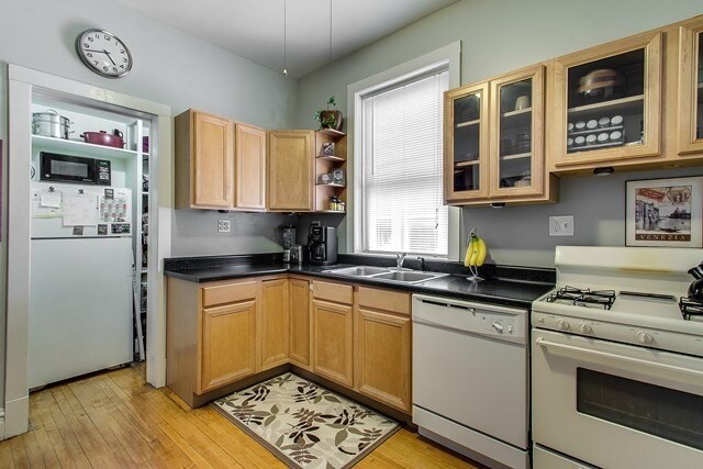 Foto del edificio - 4817 N Winchester Ave