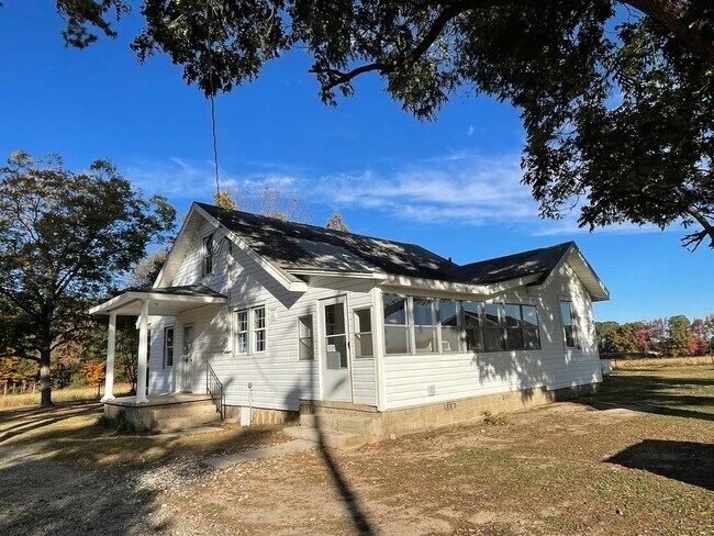 Foto del edificio - Must See Country Home Minutes to Kerr Lake