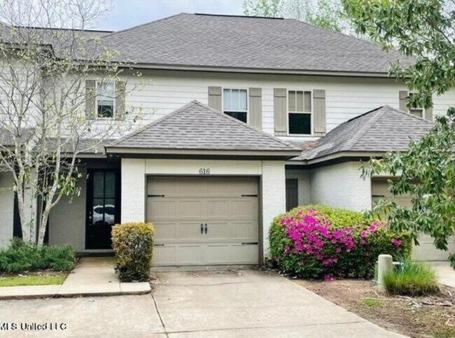 Building Photo - Rare opportunity to rent in Braeburn Court