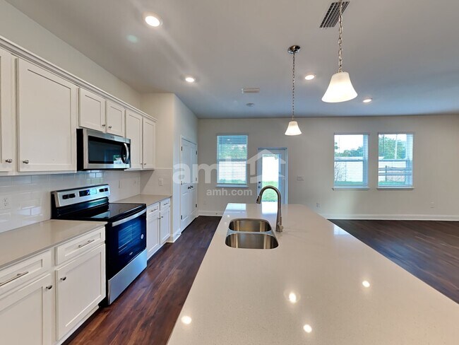 Foto del edificio - 2518 Sunrise Ct