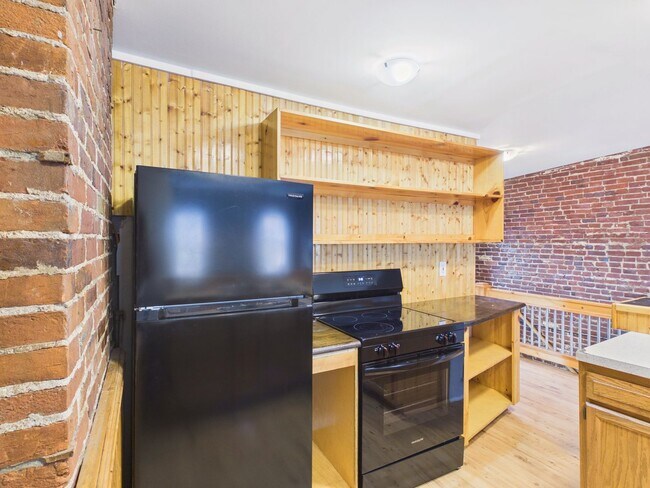 Building Photo - 262 North St