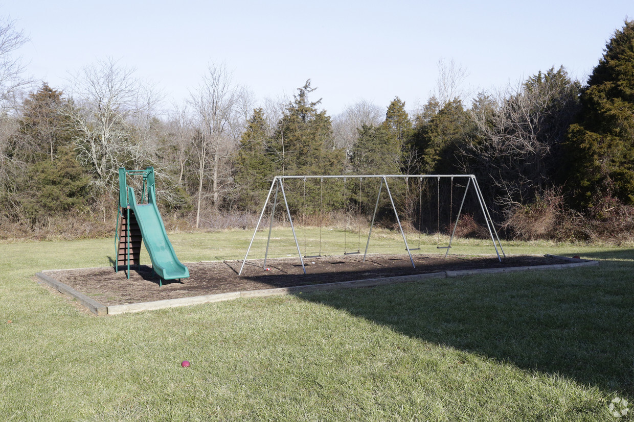 Building Photo - Cedar Creek Apartments