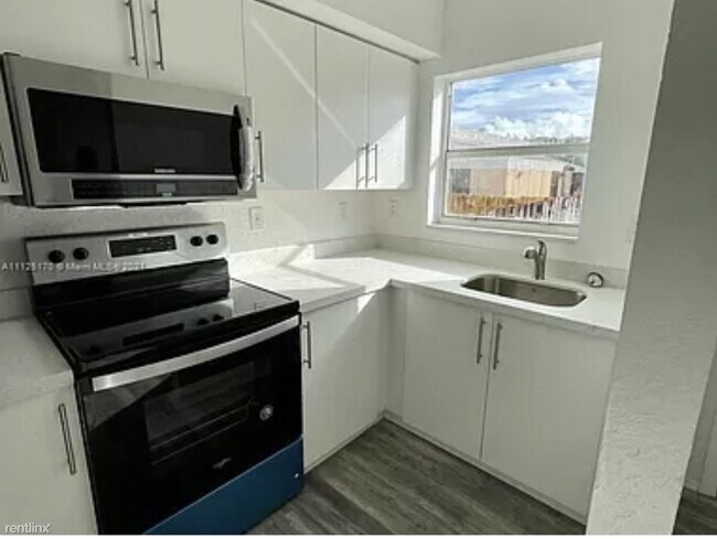 3 br, 2 bath Townhome - 8456 NW 4th Ct Gre... photo'