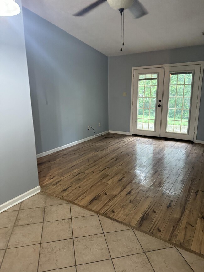 Building Photo - 457 Channing Way