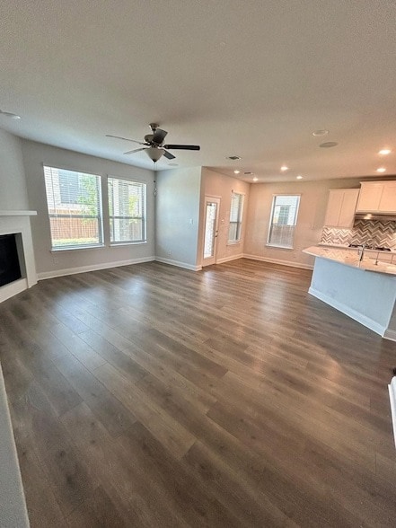 Foto del edificio - 1704 Dunbrook Rd