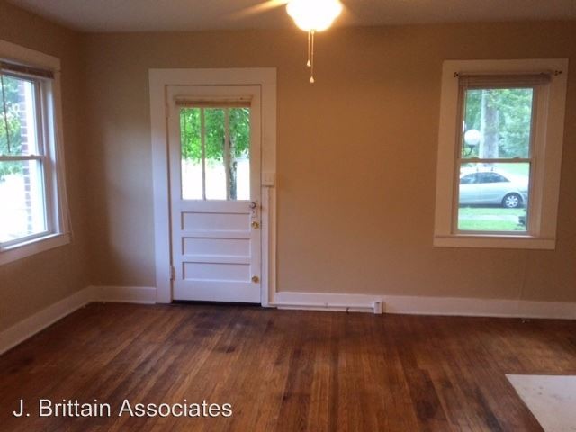 Building Photo - 3 br, 1.5 bath House - 223 South 9th Street