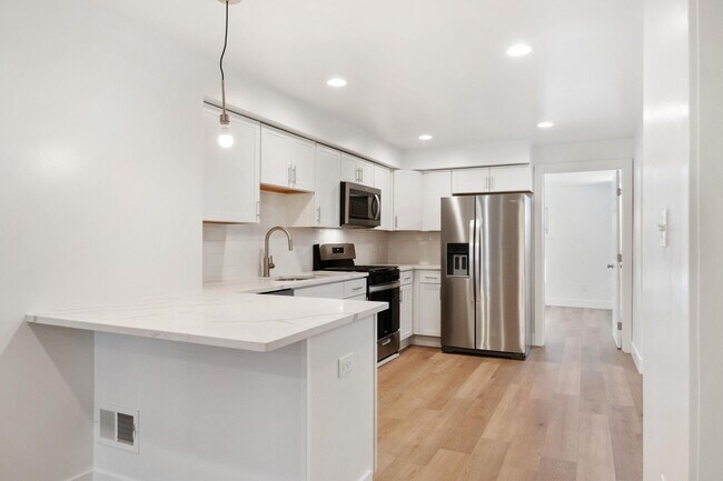 Photo - 200 N Main St Apartment