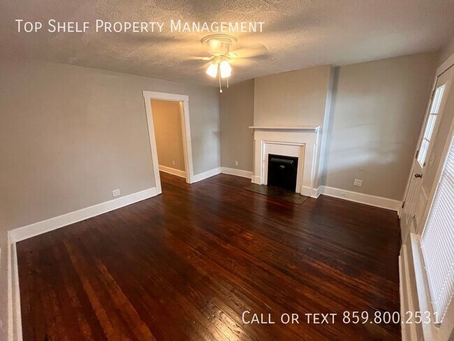 Building Photo - One Bedroom Renovated Duplex!