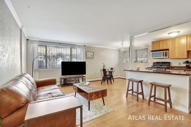 Foto del edificio - 1151 N Marion St