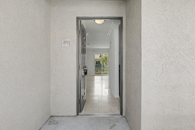 Building Photo - 7405 Charmant Dr