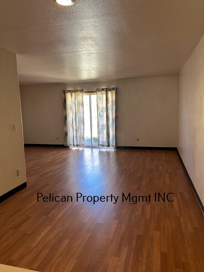 Foto del edificio - 2055 N Eldorado Ave