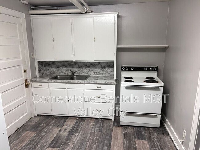 Foto del edificio - 208 5th Ave SW