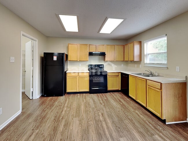 Foto del edificio - 3306 Capsella Ln