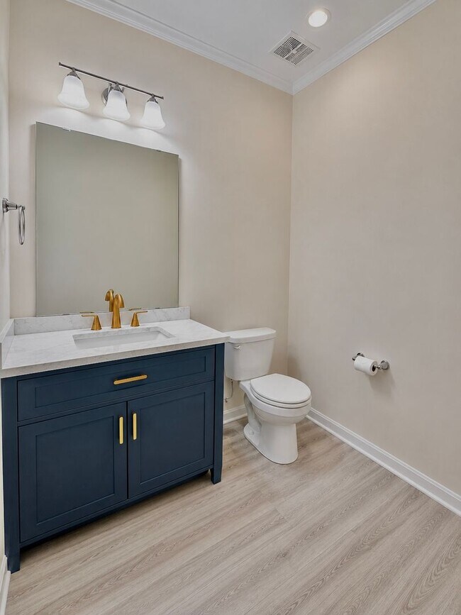 Foto del edificio - Beautiful 3 Bed / 3 Bath Home in Louisville