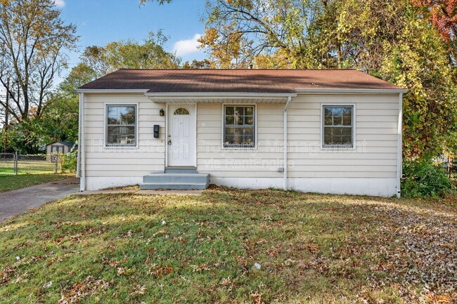 Photo - 437 Lanark Rd House