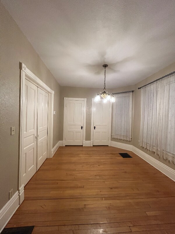 Foto del edificio - 231 S Prairie Ave