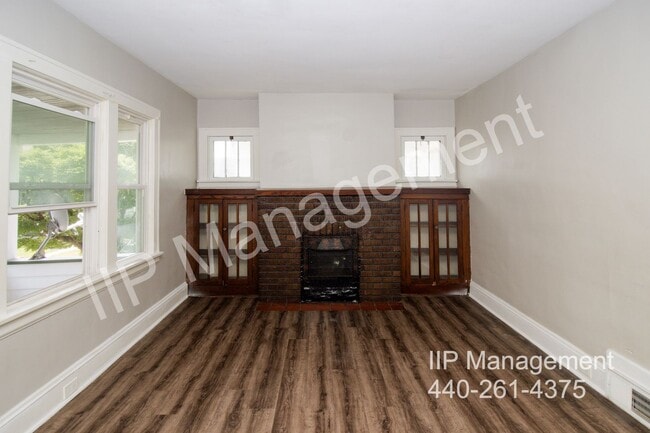 Building Photo - 3204 W 92nd St