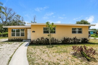 Building Photo - 1522 NW 10th Ave
