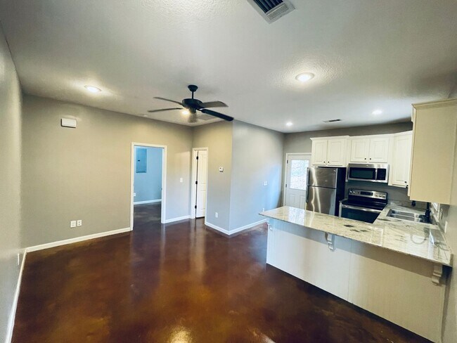 Foto del edificio - 1 Bed/1 Bath