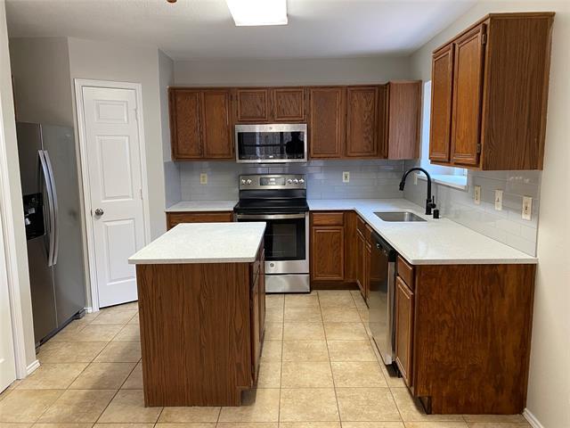 Building Photo - 1535 Collin Dr