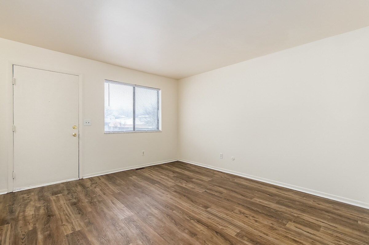 Foto principal - 1726 Riverbend Rd