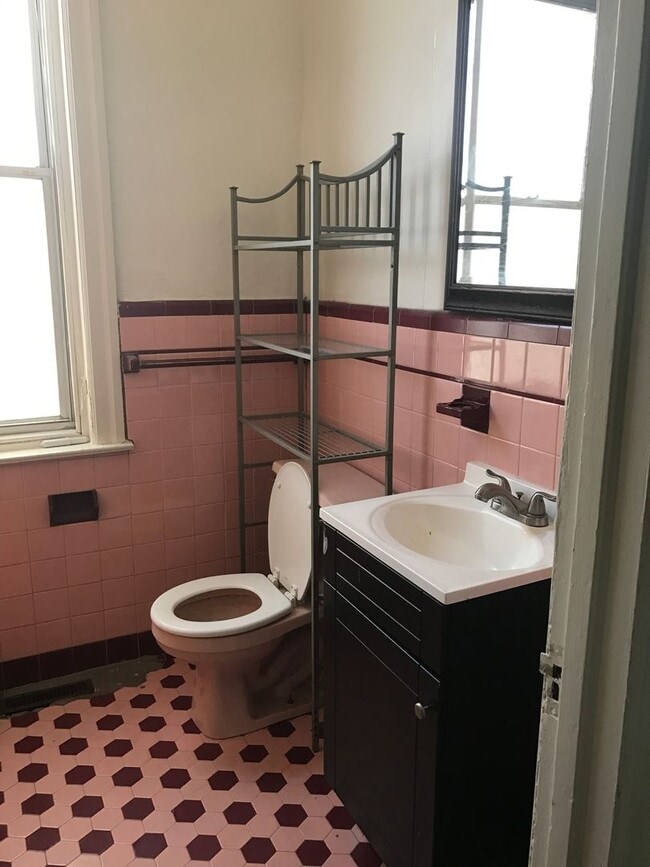 Building Photo - 410 South Street