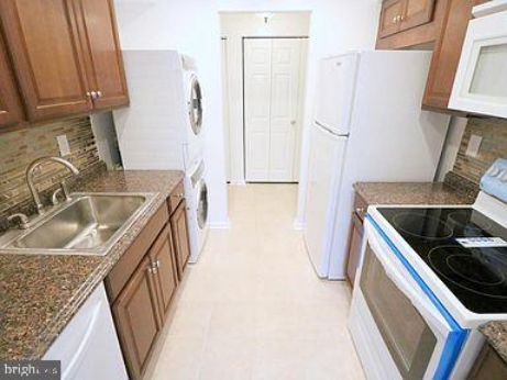 Building Photo - 8335 Montgomery Run Rd