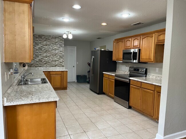 Foto del edificio - 37634 Hidden Park Ct